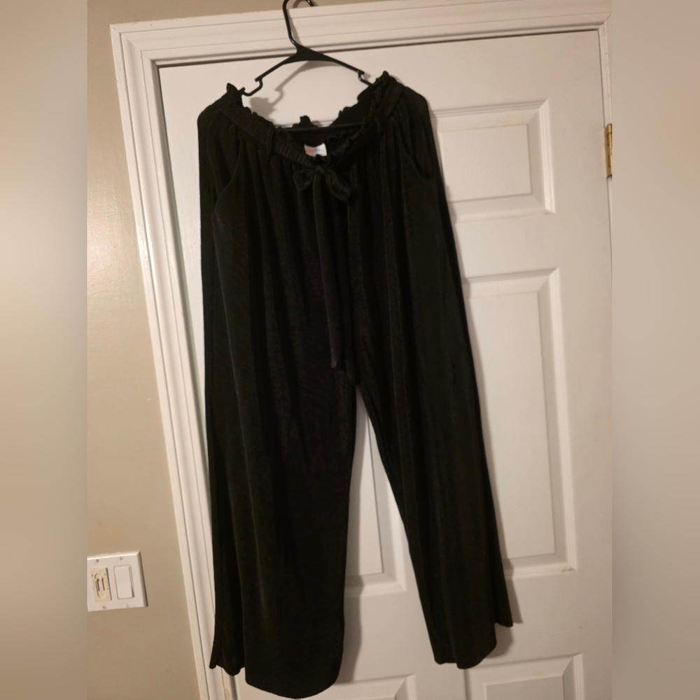 Black Women's Wide-Leg Lounge Pants